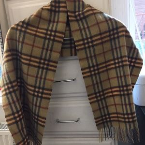 Burberry Cashmere Scarf light green plaid